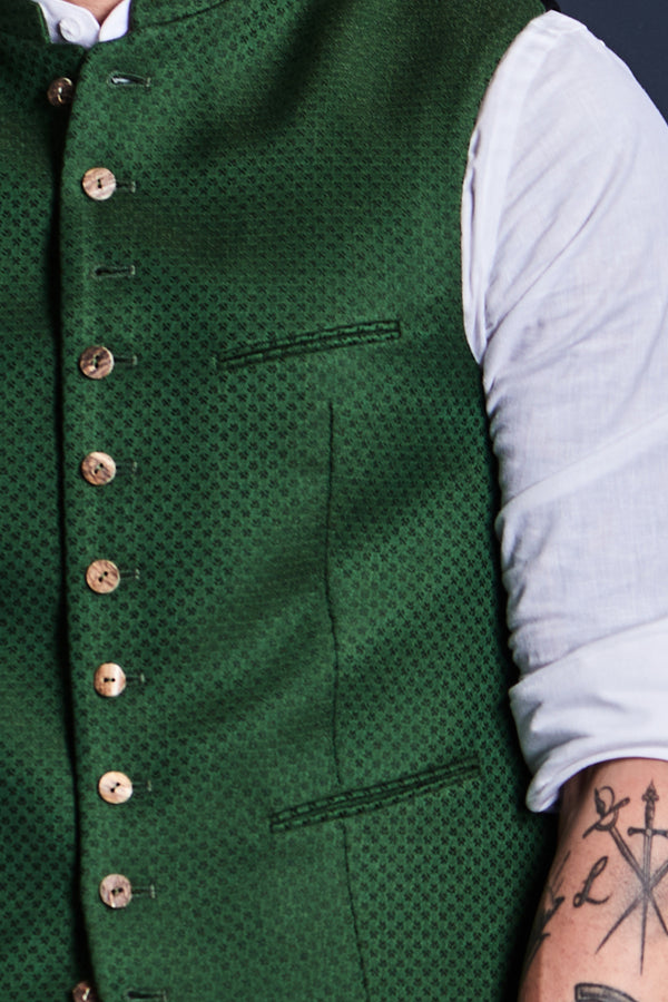 Gottseidank Trachtenweste Konstantin kleegrün Rückansicht | Gottseidank traditional vest Konstantin clover green back view