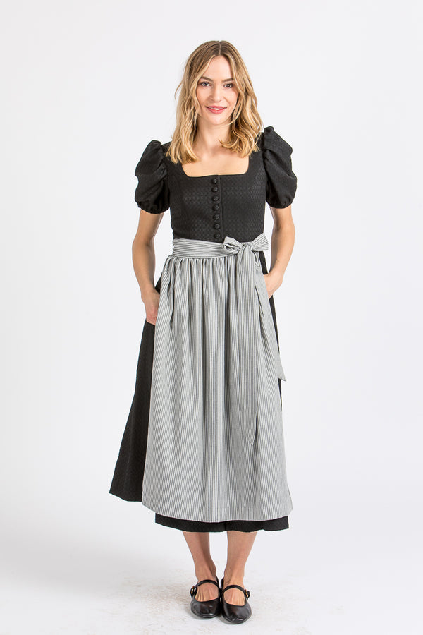 Almliebe Ärmeldirndl Rosmarie schwarz Vorderansicht | Almliebe Rosmarie sleeve dirndl black front view