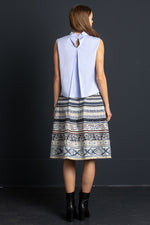 Die Rockmacherin Trachtenbluse Nieke hellblau Detail | Die Rockmacherin Trachtenbluse Nieke light blue detail