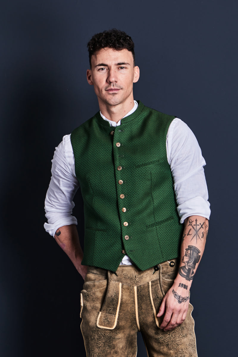 Gottseidank Trachtenweste Konstantin kleegrün Detail | Gottseidank traditional vest Konstantin clover green detail