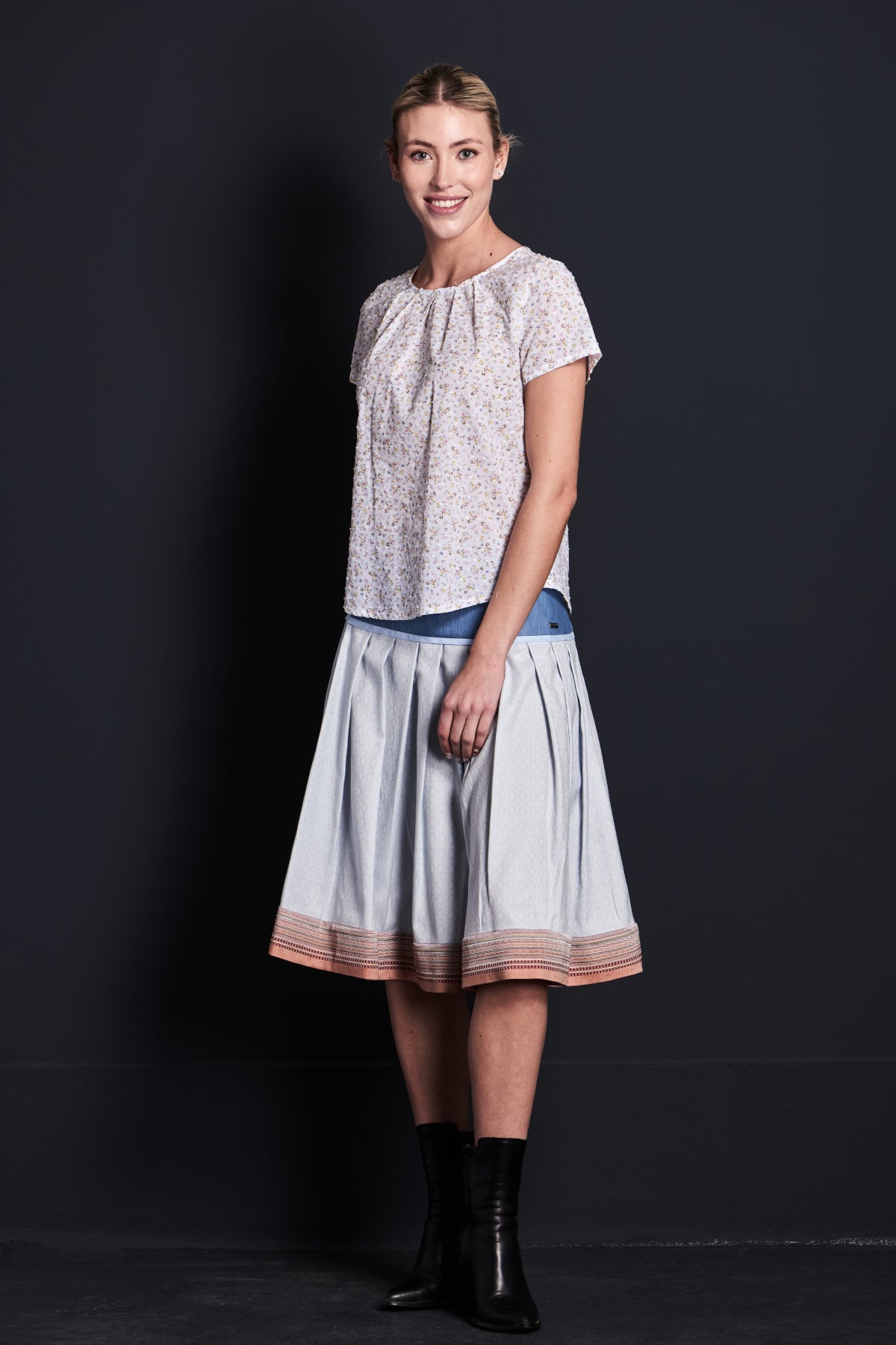 Felicitas Trachtenbluse Betty bunt Detail | Felicitas Trachtenbluse Betty multicolor detail