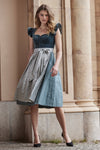 Alpenherz Samtdirndl Melissa eukalyptus getragen | Alpenherz velvet dirndl Melissa eucalyptus worn