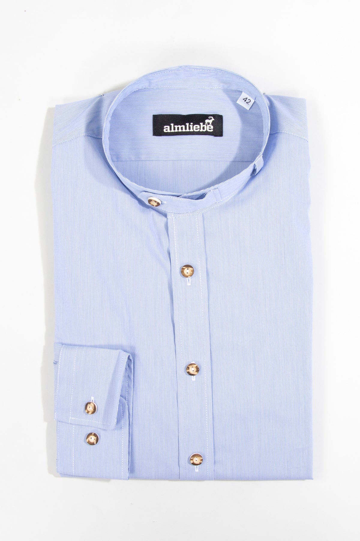 Almliebe Trachtenhemd Stehkragen Blau gestreift Detail | Almliebe Trachtenhemd Stehkragen Blue striped detail