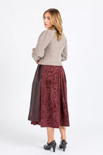 Fei scho schee Strickjacke mit Puffarm beige Rückansicht 