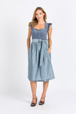 MarJo Dirndl Ansfelden in Blau Weitwinkel 