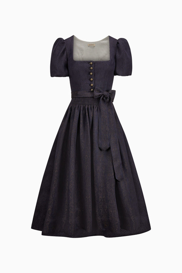 Halbarm Gottseidank Dirndl in Lila. Frontansicht. 