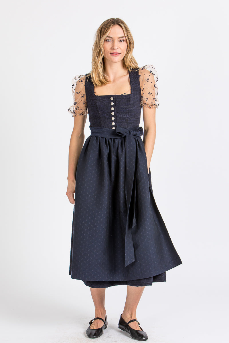 Almliebe Dirndl Danz Bodn blau Detail | Almliebe Dirndl Danz Bodn blue detail
