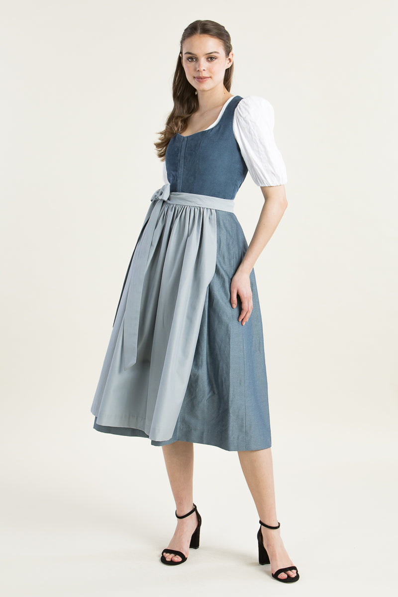 Almliebe Dirndl Cordula hellblau Detail | Almliebe Dirndl Cordula light blue detail