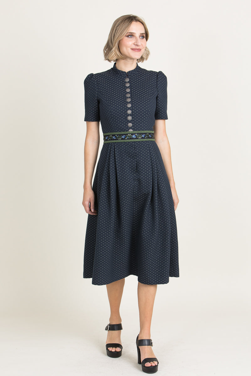 Almliebe Halbarmdirndl Drah Di Marie blau