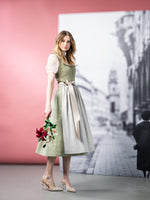 Almliebe Dirndl Eva mit Froschgoscherl grün