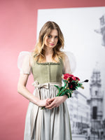 Almliebe Dirndl Eva mit Froschgoscherl grün