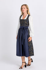 Almliebe Dirndl Fanni blau gemustert Rückansicht | Almliebe Dirndl Fanni patterned blue back view