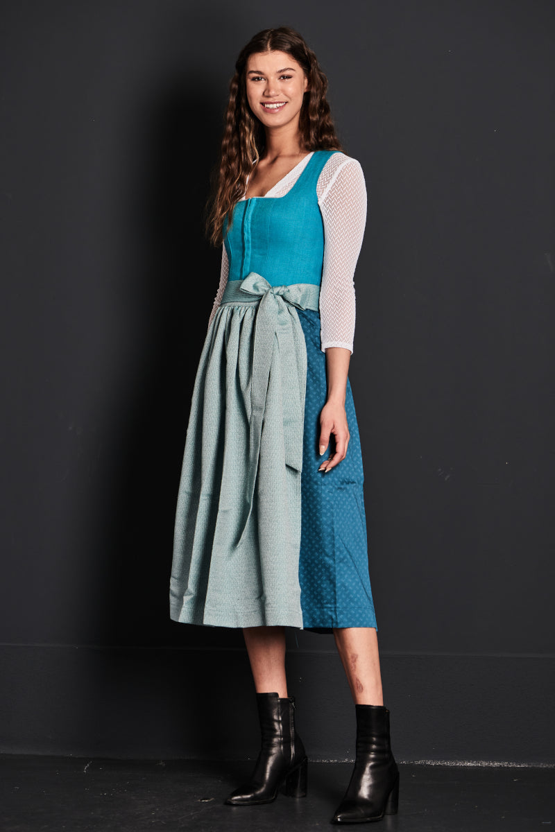 Almliebe Leinendirndl Fischer Vroni Türkis Detail | Almliebe Linen dirndl Fischer Vroni Turquoise detail
