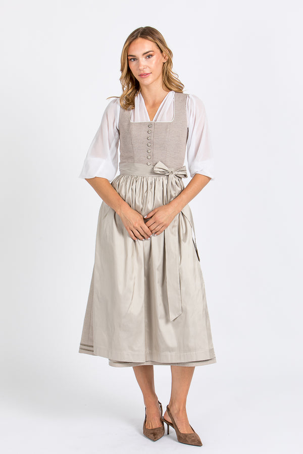 Dirndl von Almliebe in creme. Frontansicht. 