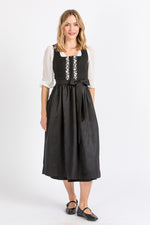 Almliebe Dirndl Lina schwarz mit verschiedenen Schürzenbändern