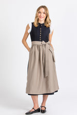 Almliebe Dirndl Nannerl blau beige hochgeschlossen Vorderansicht | Almliebe Nannerl dirndl blue beige high neck front view