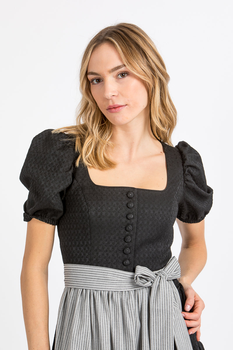 Almliebe Ärmeldirndl Rosmarie schwarz Vorderansicht | Almliebe Rosmarie sleeve dirndl black front view