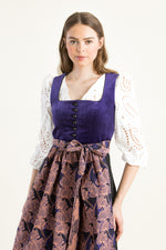 Almliebe Dirndl Wiesn Wunda lila Detail | Almliebe Dirndl Wiesn Wunda purple detail