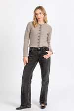 Almliebe Strickjacke Lachsfeld Lehm Mittelgrau Detail Strick | Almliebe cardigan Lachsfeld loam medium grey knit detail