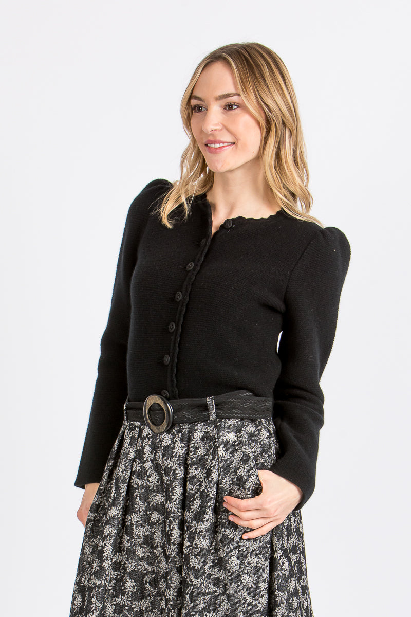 Almliebe Trachtenstrickjacke Owingen Schwarz Vorderansicht | Almliebe traditional cardigan Owingen black front view