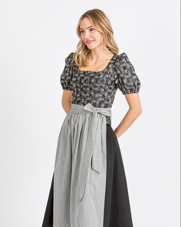 Almliebe Tracht