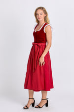 Almliebe Dirndl Christl rot Detail | Almliebe Dirndl Christl red detail