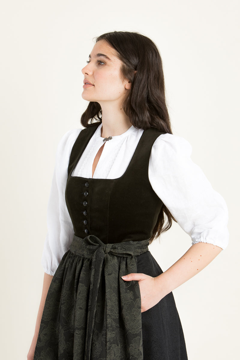 Almliebe Dirndl Wiesn Wunda oliv Getragen | Almliebe Dirndl Wiesn Wunda olive worn