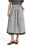 Almliebe Dirndlschürze Zenzi Anthrazit Detail | Almliebe dirndl apron Zenzi anthracite detail