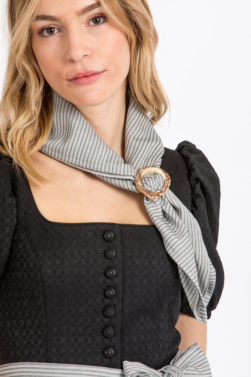 Almliebe Trachtentuch Anna Gestreift Detail | Almliebe traditional scarf Anna striped detail