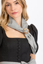 Almliebe Trachtentuch Anna Gestreift Detail | Almliebe traditional scarf Anna striped detail