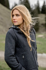 Almliebe Trachtenjacke Hirschberg anthrazit Vorderansicht | Almliebe Traditional Jacket Hirschberg anthracite front view