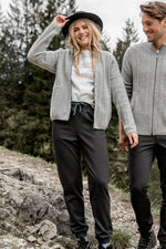 Almliebe Wander Jogger Rachel anthrazit Vorderansicht | Almliebe hiking jogger Rachel anthracite front view