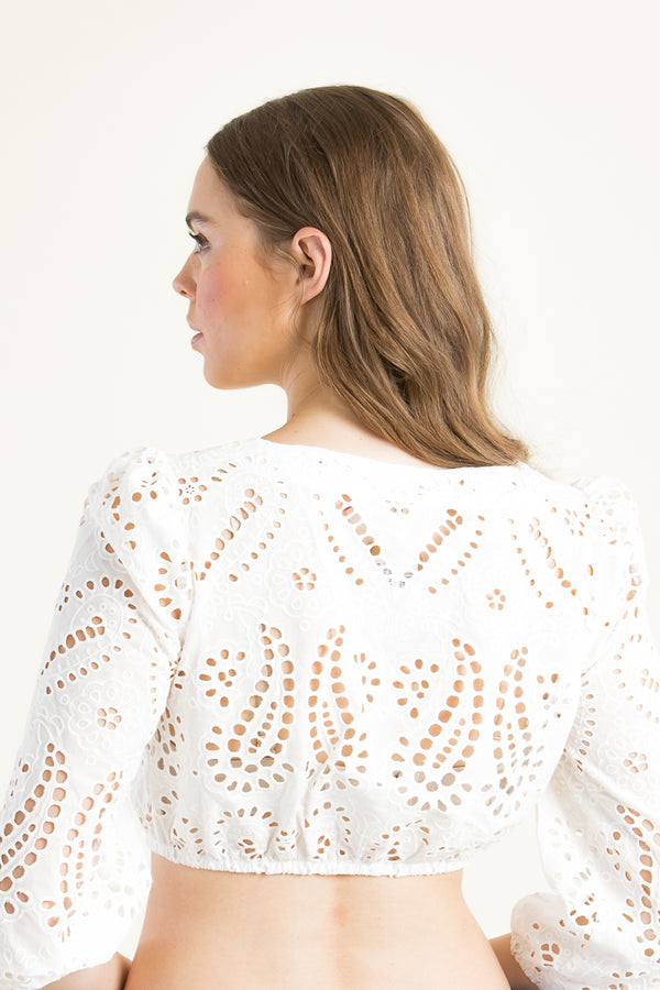 Alpenherz Dirndlbluse Lou weiß Detail | Alpenherz dirndl blouse Lou white detail