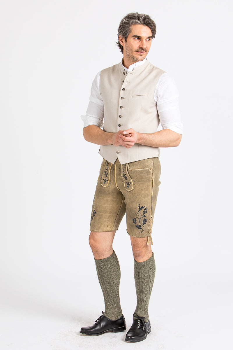 Alpenherz Trachtenweste Sebastian beige Getragen | Alpenherz Trachtenweste Sebastian beige worn