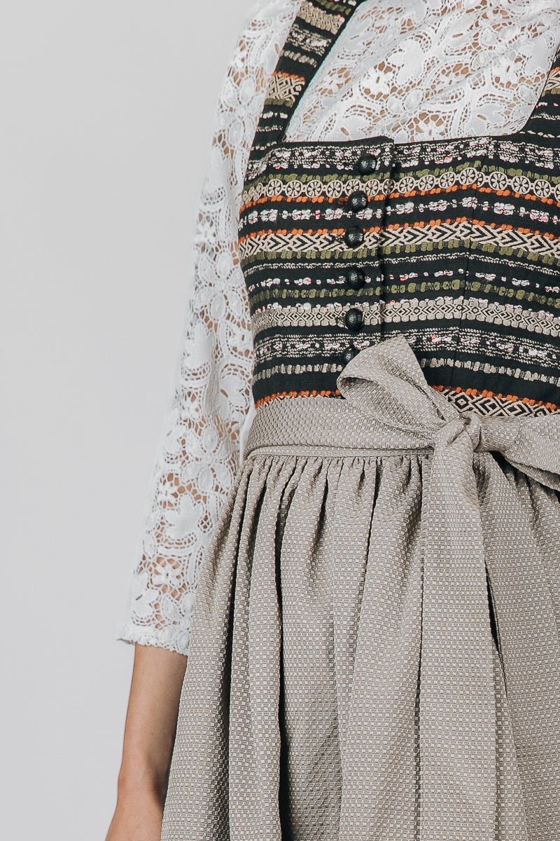 Almliebe Dirndl Strawanzer Resi gestreift