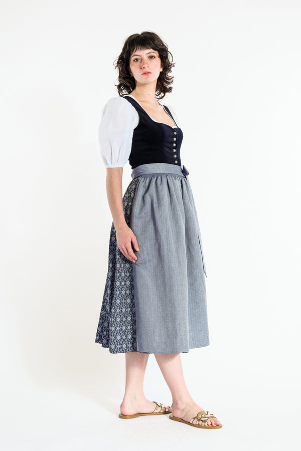 Wenger Samtdirndl Rena blau Detail Mieder | Wenger Velvet Dirndl Rena blue bodice detail