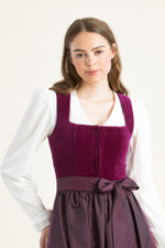 Alissa Samtdirndl Alice Pink Detail | Alissa Velvet dirndl Alice Pink detail