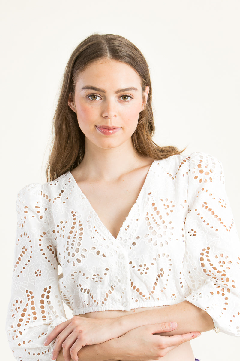 Alpenherz Dirndlbluse Lou weiß Rückansicht | Alpenherz dirndl blouse Lou white back view