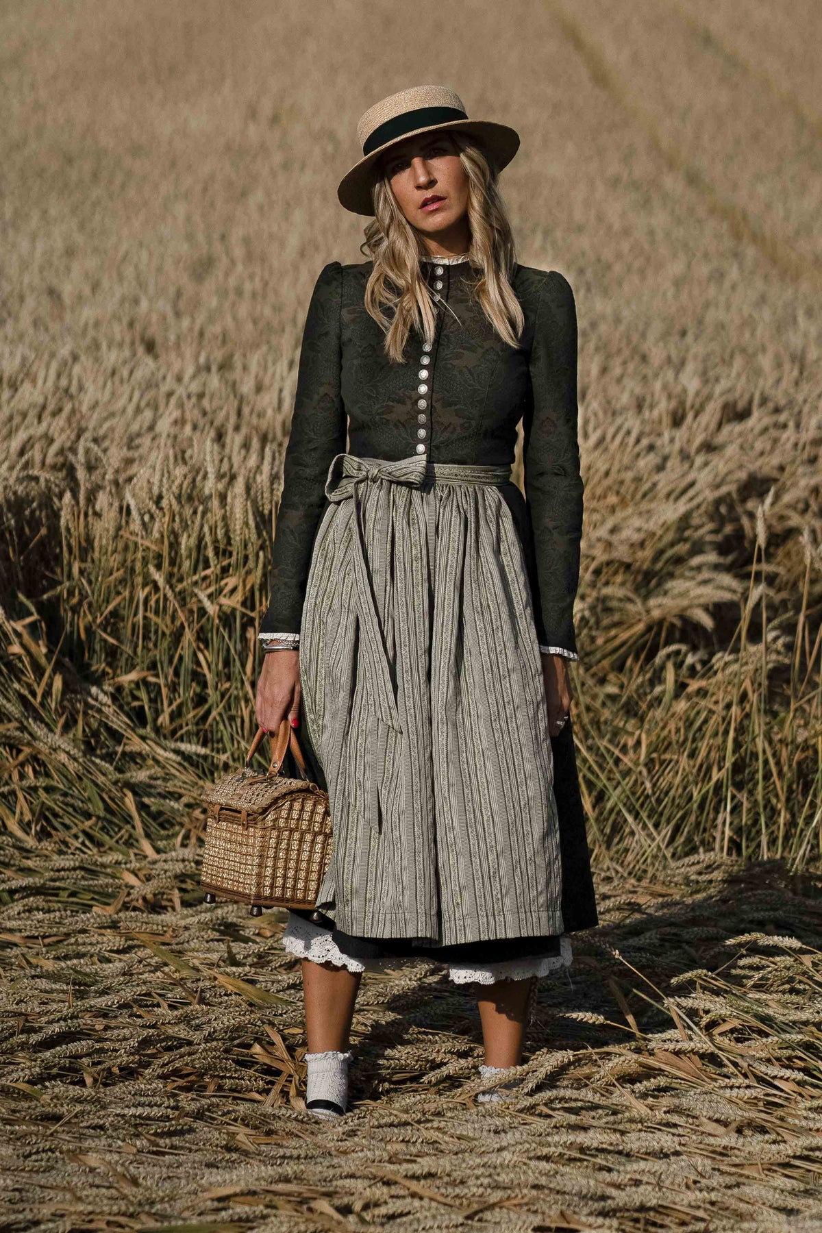 Almliebe Ärmeldirndl Sandra grün