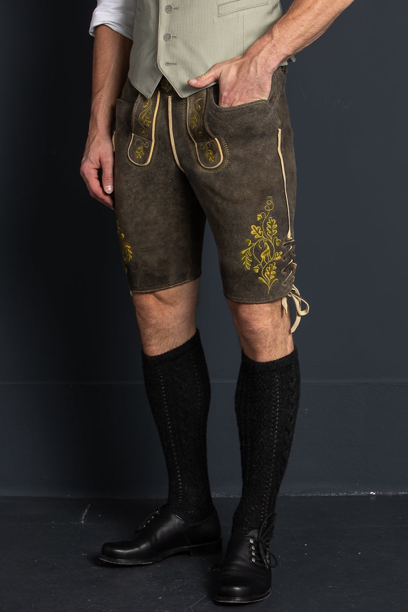 Meindl Hirschlederhose Nockerberg Gamsstickerei Detail | Meindl Lederhose Nockerberg chamois embroidery detail