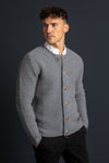 Liebling Strickjanker Thomas ohne Kapuze grau Vorderansicht | Liebling knitted janker Thomas without hood grey front view