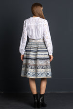 Wallmann Trachtenbluse Langarm weiß Getragen | Wallmann Long Sleeve Trachten Blouse white worn