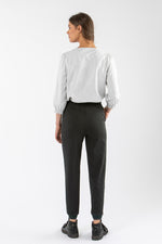 Almliebe Wander Jogger Rachel anthrazit Detail | Almliebe hiking jogger Rachel anthracite detail