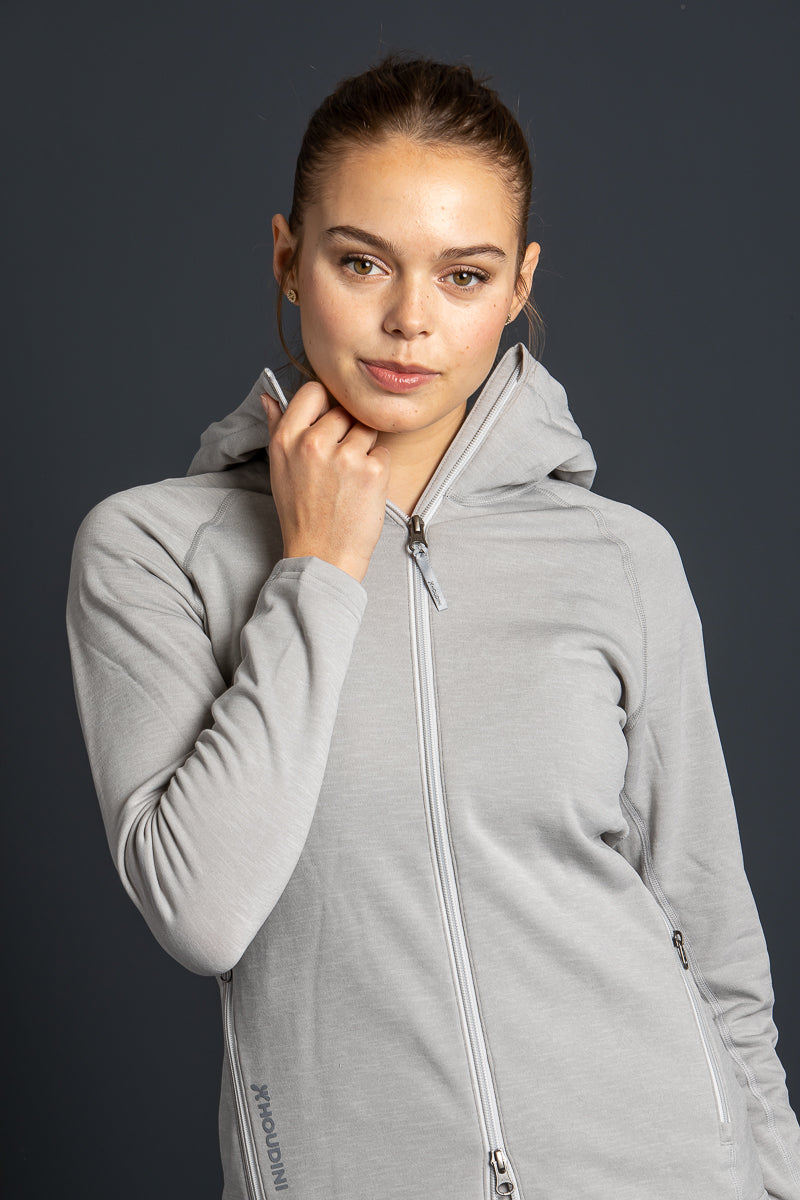 Houdini Fleecejacke Outright Cloudy Gray Getragen | Houdini fleece Outright Cloudy Gray worn