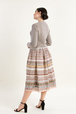 fei scho schee Strickjanker taupe Detail | fei scho schee Knit Janker taupe detail