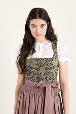 Gottseidank Dirndlbluse Viktoria 7/8-Arm weiß Getragen | Gottseidank Dirndl Blouse Viktoria 7/8 Sleeve White worn