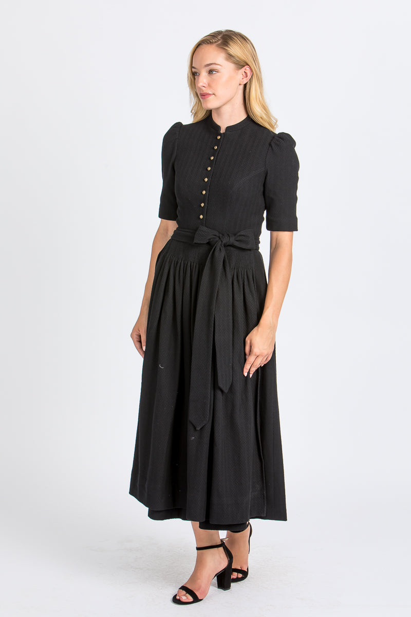 Gottseidank Ärmeldirndl Aurelia schwarzblau Getragen | Gottseidank sleeved dirndl Aurelia black blue worn