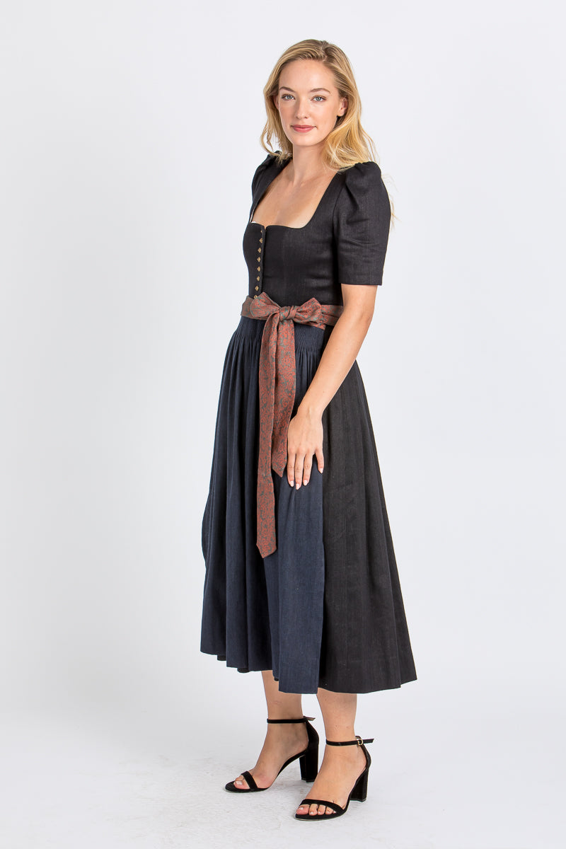 Gottseidank Dirndl Hanni carbonblau Detail Mieder | Gottseidank Dirndl Hanni carbon blue bodice detail