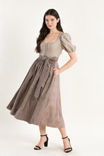 Gottseidank Leinendirndl Lina rose Vorderansicht | Gottseidank linen dirndl Lina rose front view