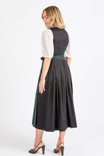 Gottseidank Häckchendirndl Vreni carbonblau Herzrüschen Vorderansicht | Gottseidank Vreni hook dirndl carbon blue heart ruffles front view